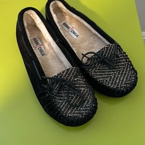 Minnetonka fur lined moccasins. Size 10.